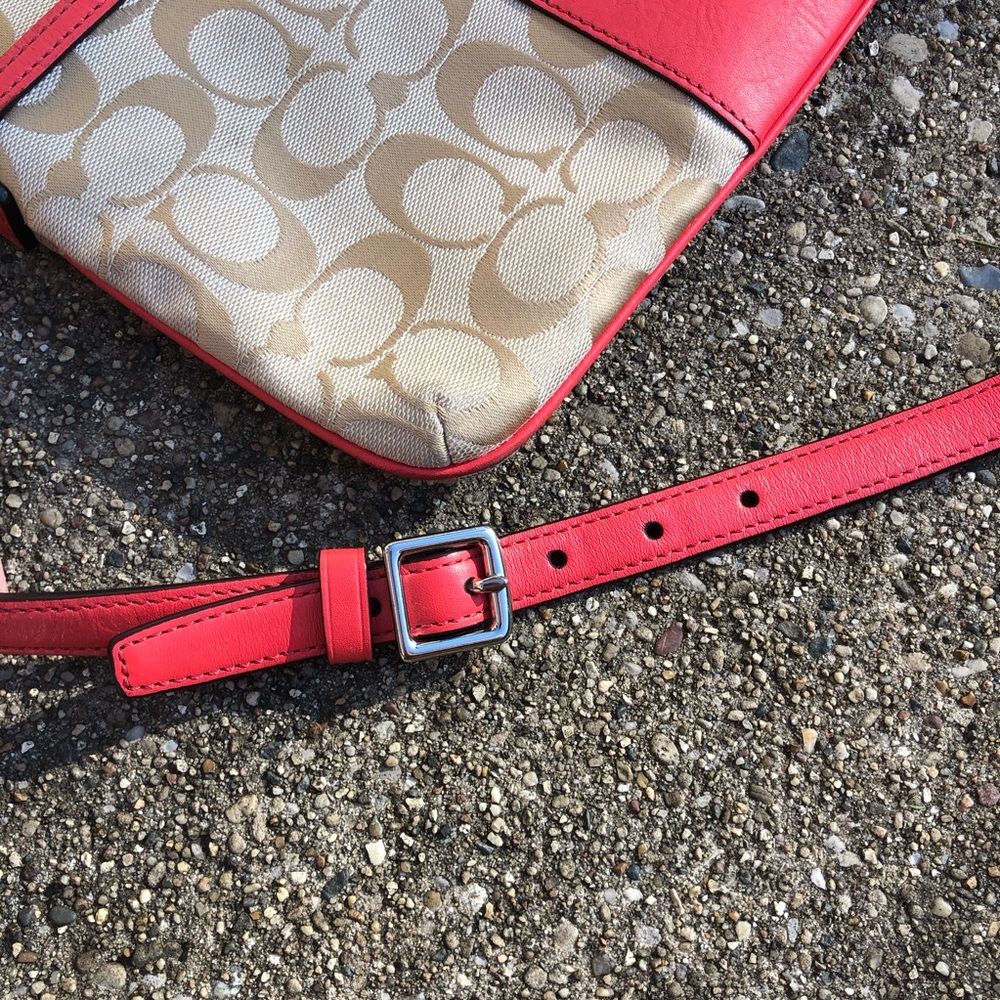 Coach Authentic Crossbody Pink And Tan Gem